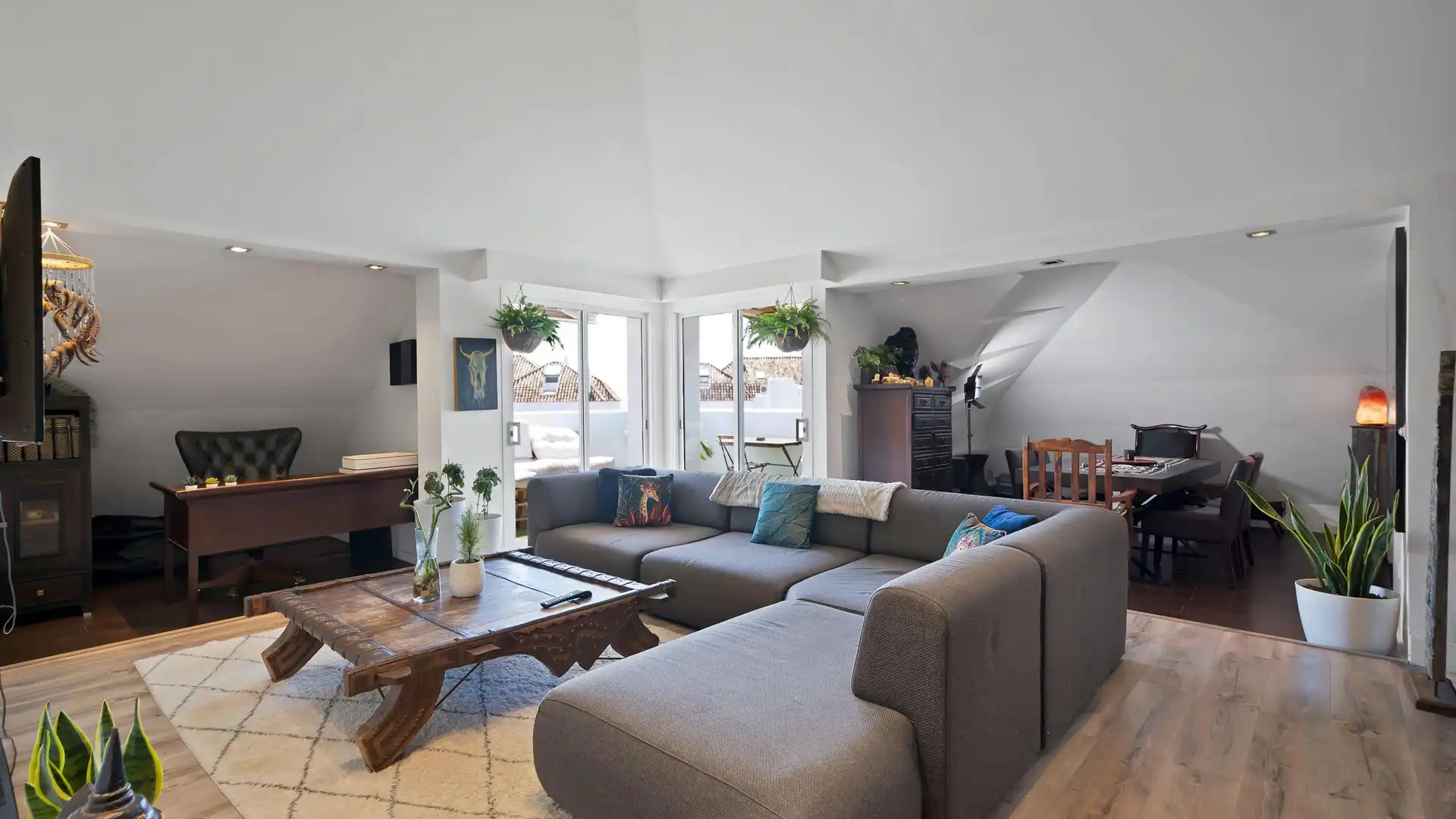 Living room of Attic for sale in Marbella  with Private garden, Terrace and Alarm