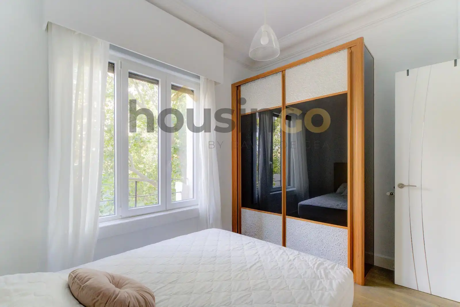 Bedroom of Flat for rent in Madrid  with Air Conditioner, Heating and Furnished