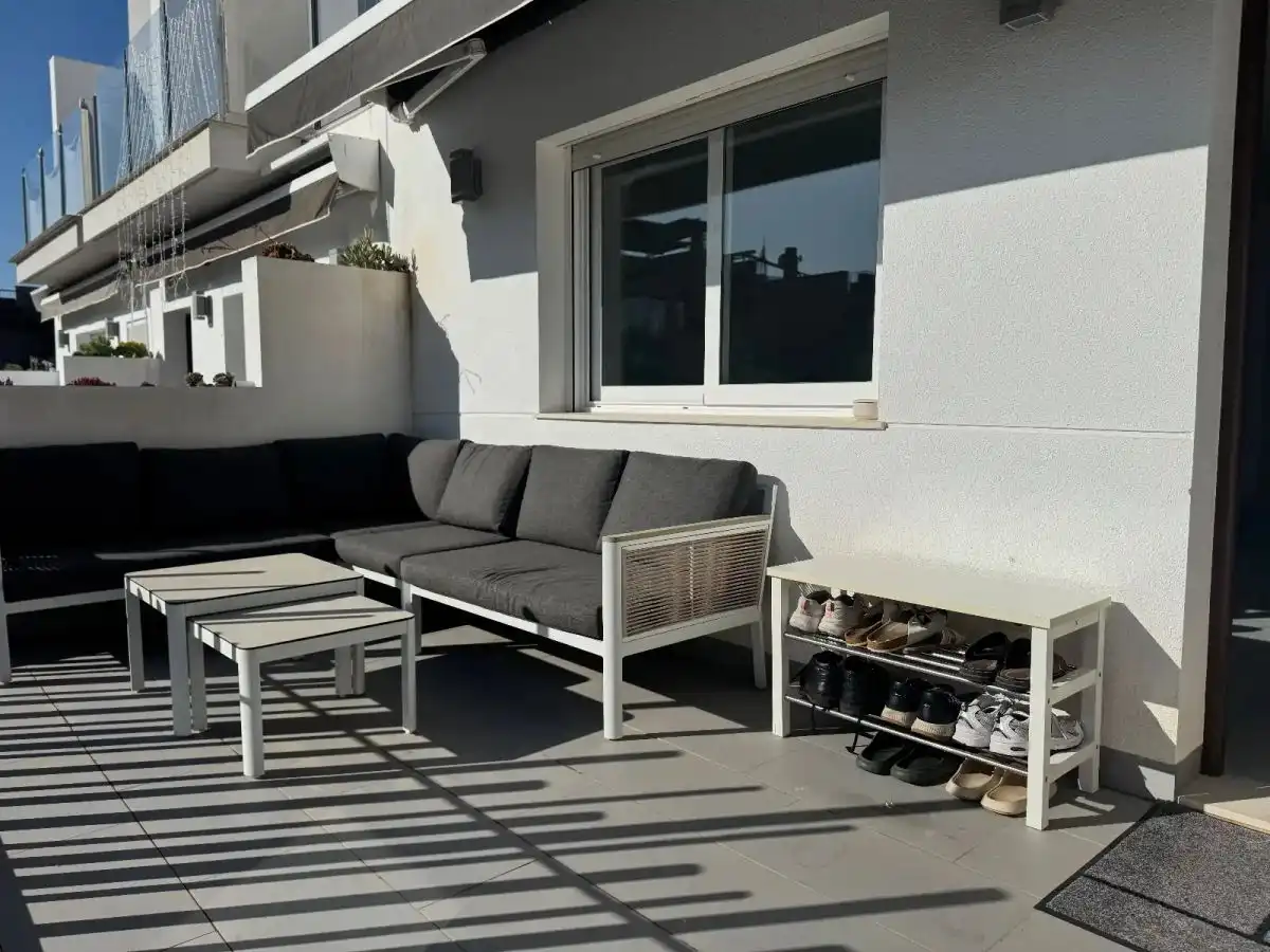 Terraza de Casa adosada en venta en Torrevieja con Aire acondicionado, Jardín privado y Amueblado