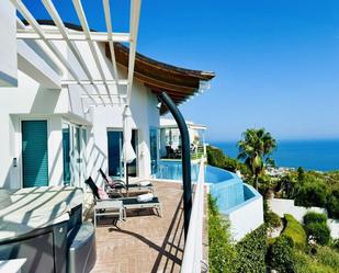 Terrassa de Casa o xalet en venda en Benalmádena amb Aire condicionat, Calefacció i Jardí privat