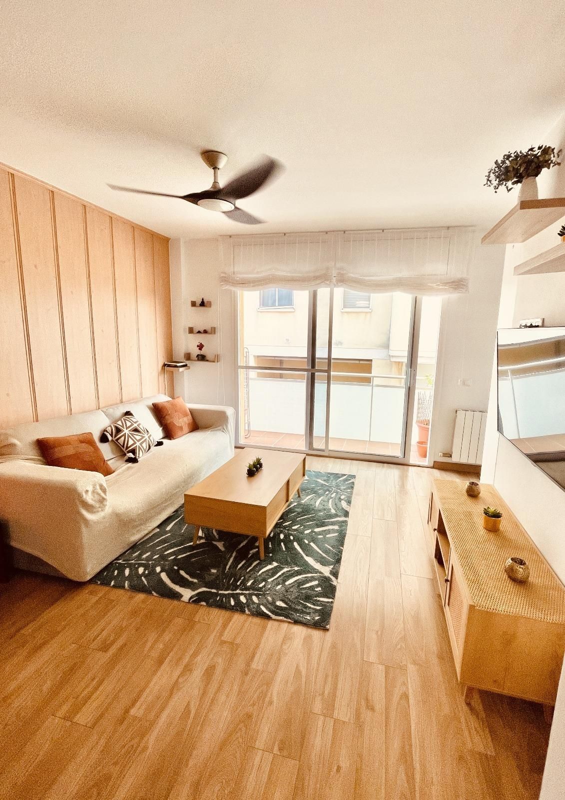 Sala d'estar de Pis en venda en El Vendrell amb Calefacció, Parquet i Balcó