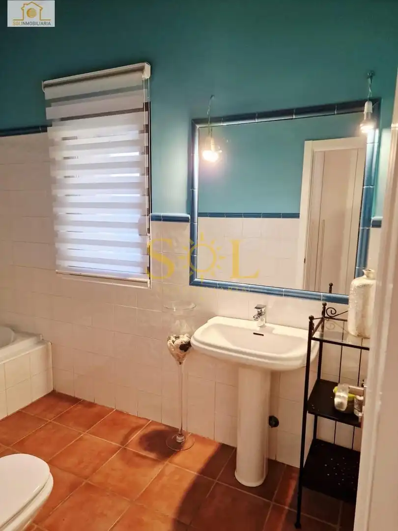 Baño de Casa o chalet en venta en Villaquilambre con Calefacción, Jardín privado y Parquet