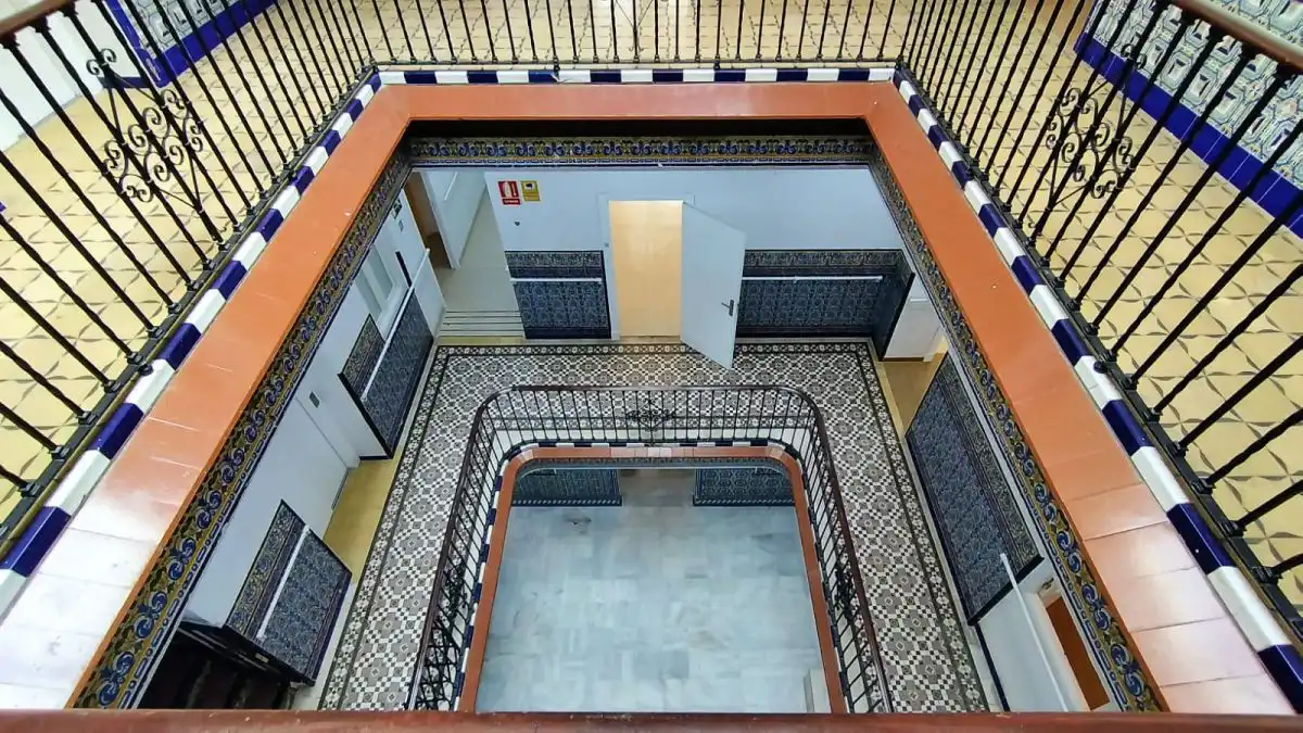Houses for sale in Sevilla  with Air Conditioner, Terrace and Balcony