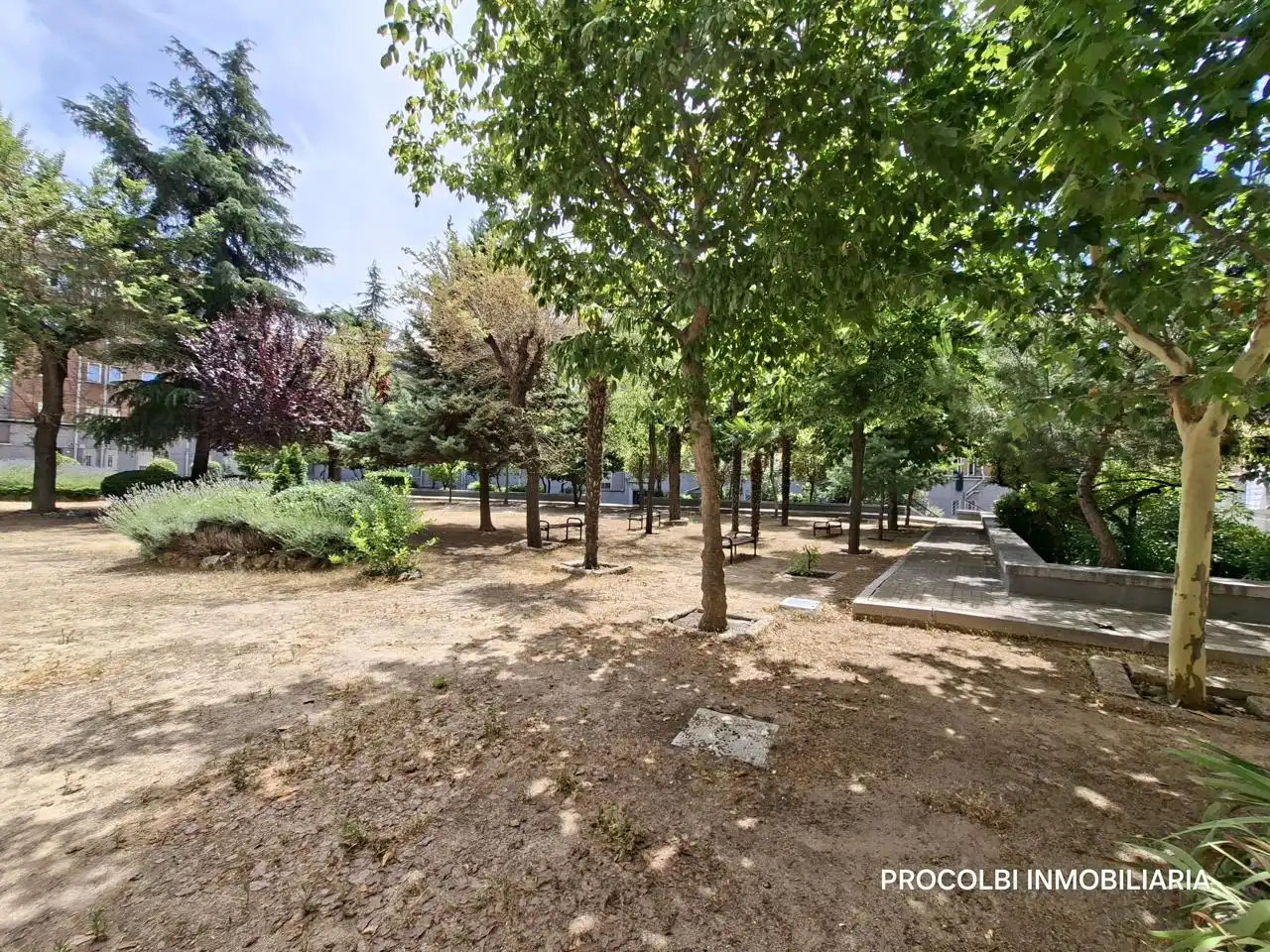 Garden of Ground floor for sale in Madrid  with Air Conditioner and Heating