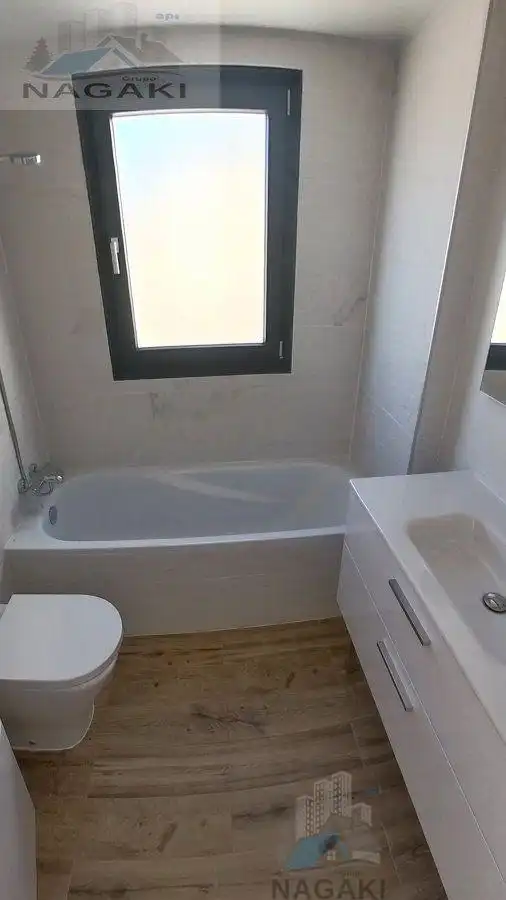 Badezimmer von Haus oder Chalet zum Verkauf in El Papiol mit Parkett und Terrasse