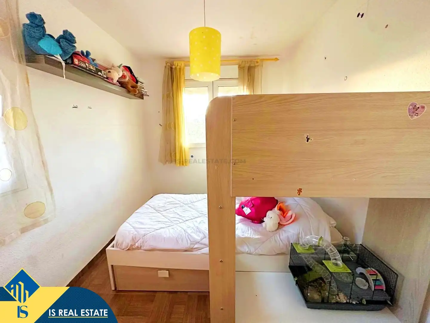 Dormitori de Casa o xalet en venda en Alicante / Alacant amb Terrassa, Piscina i Moblat