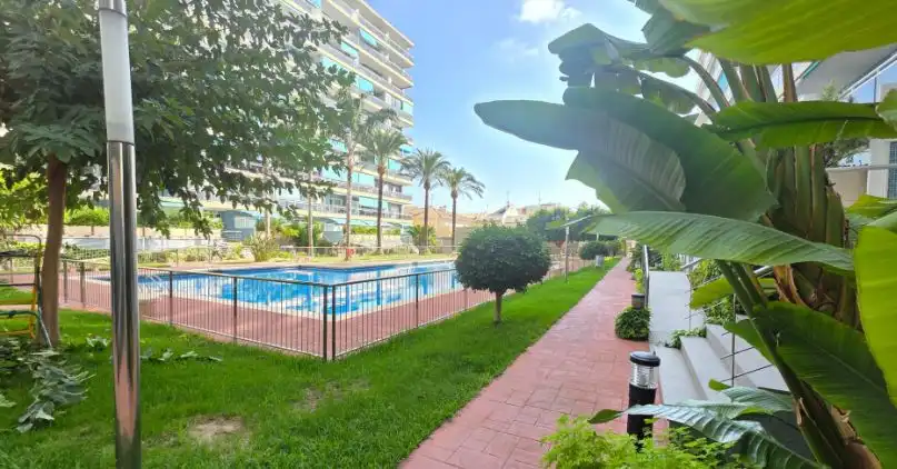 Piscina de Piso en venta en Gandia con Balcón y Piscina comunitaria