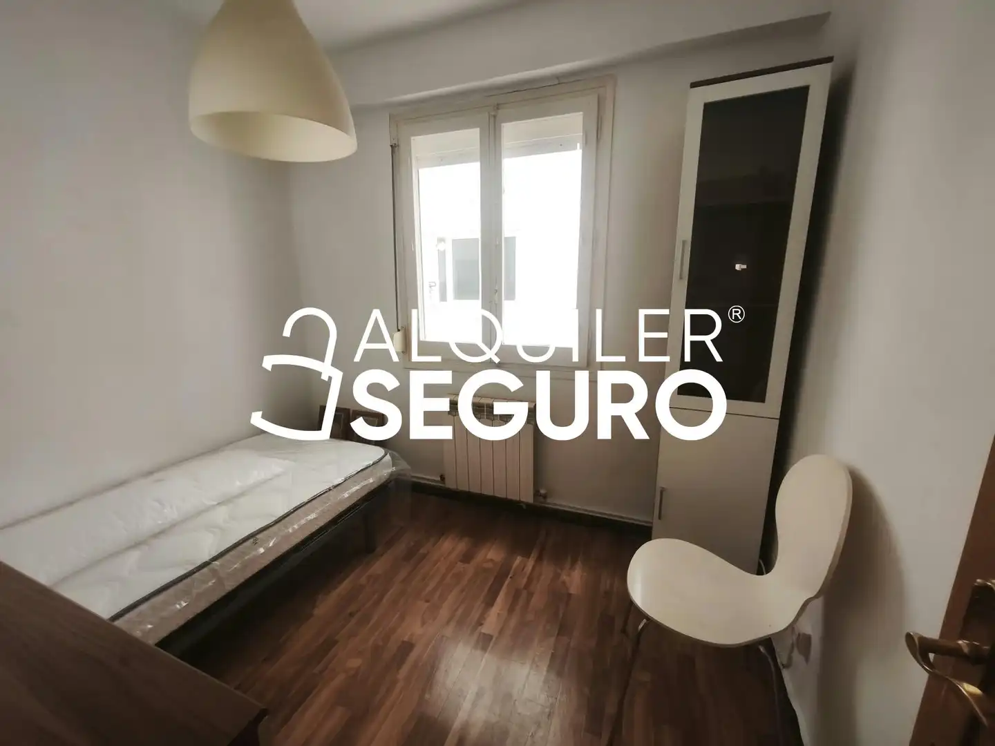Schlafzimmer von Wohnung zur Miete in Zaragoza mit Heizung, Terrasse und Möbliert