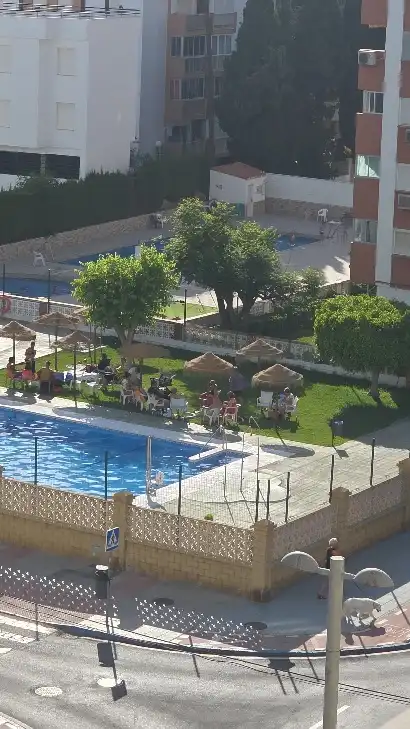 Piscina de Estudio en venta en Vélez-Málaga con Aire acondicionado, Calefacción y Terraza