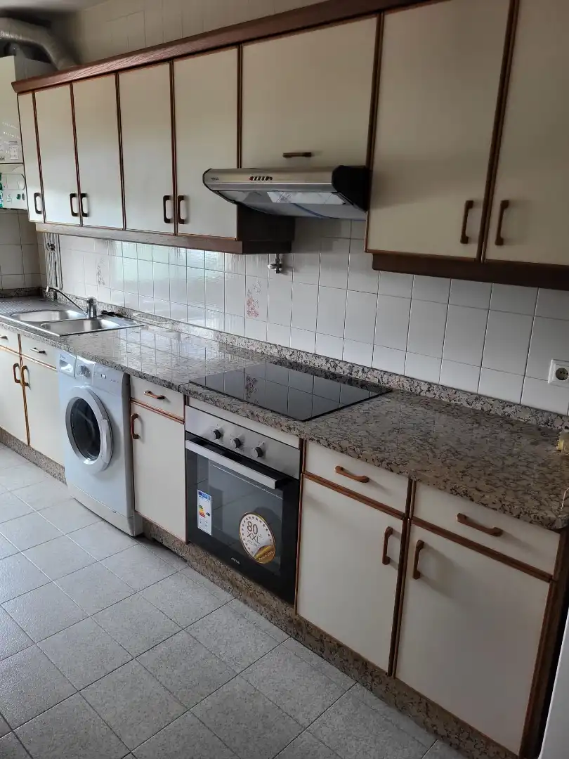 Cocina de Piso de alquiler en Santiago de Compostela  con Amueblado