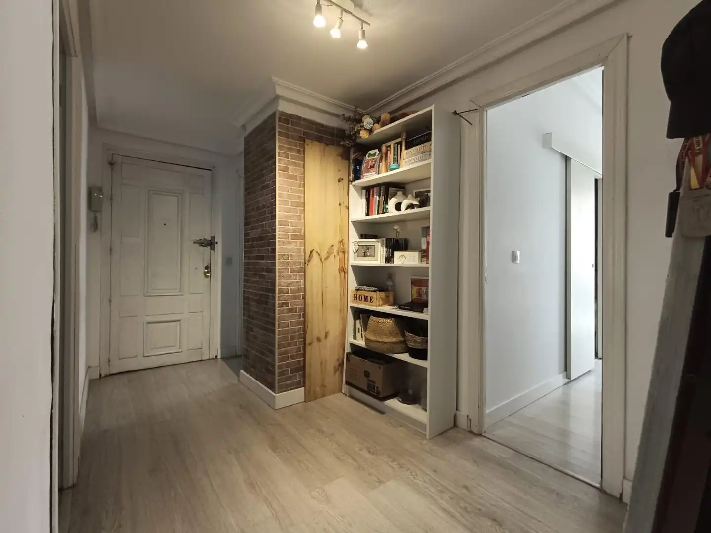 Wohnung zum Verkauf in Córdoba mit Klimaanlage, Terrasse und Balkon