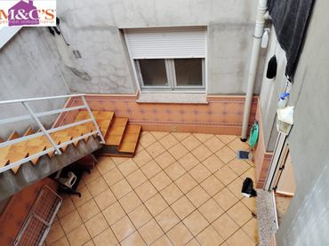 Casa amb balcó en venda a Argamasilla de Calatrava
