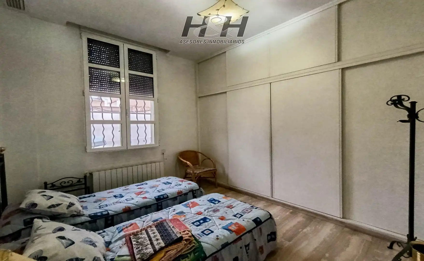 Habitación de Casa o chalet en venta en Burjassot con Aire acondicionado, Calefacción y Trastero
