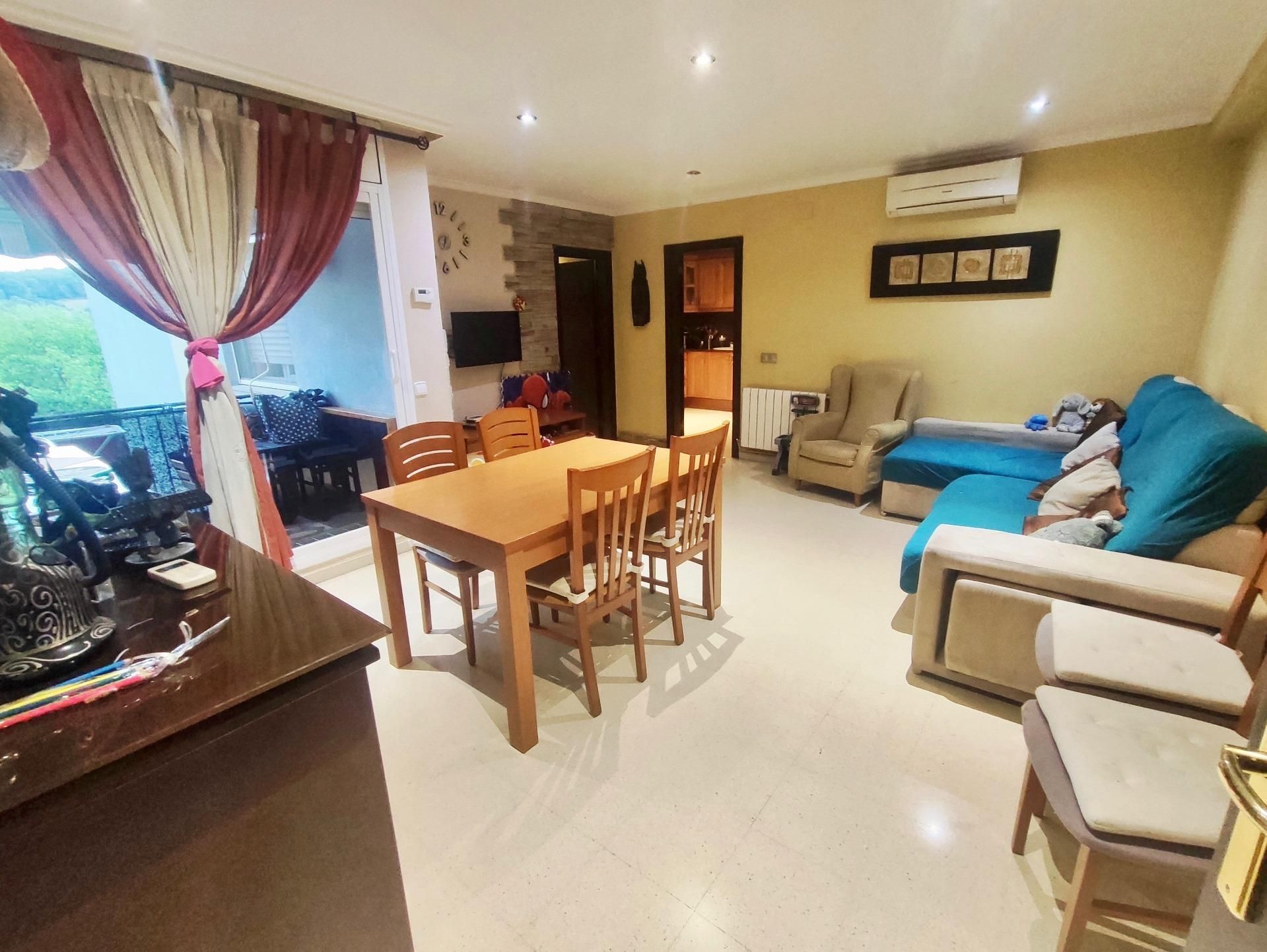 Exterior view of Flat for sale in Sabadell  with Air Conditioner, Heating and Terrace
