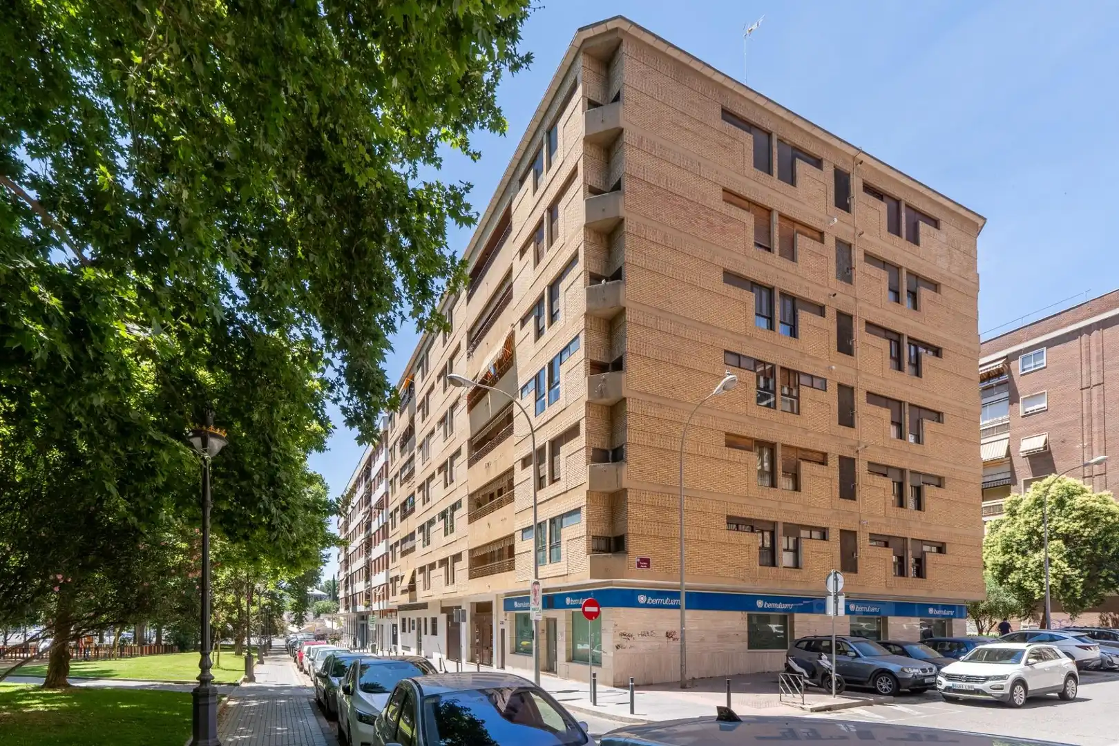 Außenansicht von Wohnung zum Verkauf in Córdoba mit Klimaanlage, Heizung und Abstellraum