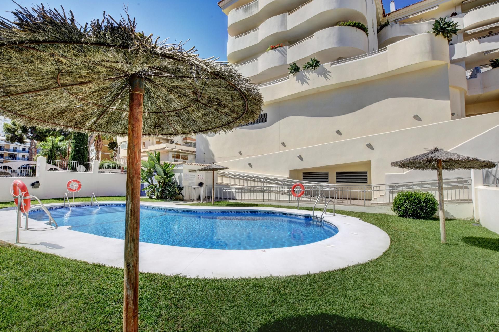 Piscina de Àtic en venda en Benalmádena amb Aire condicionat, Calefacció i Jardí privat