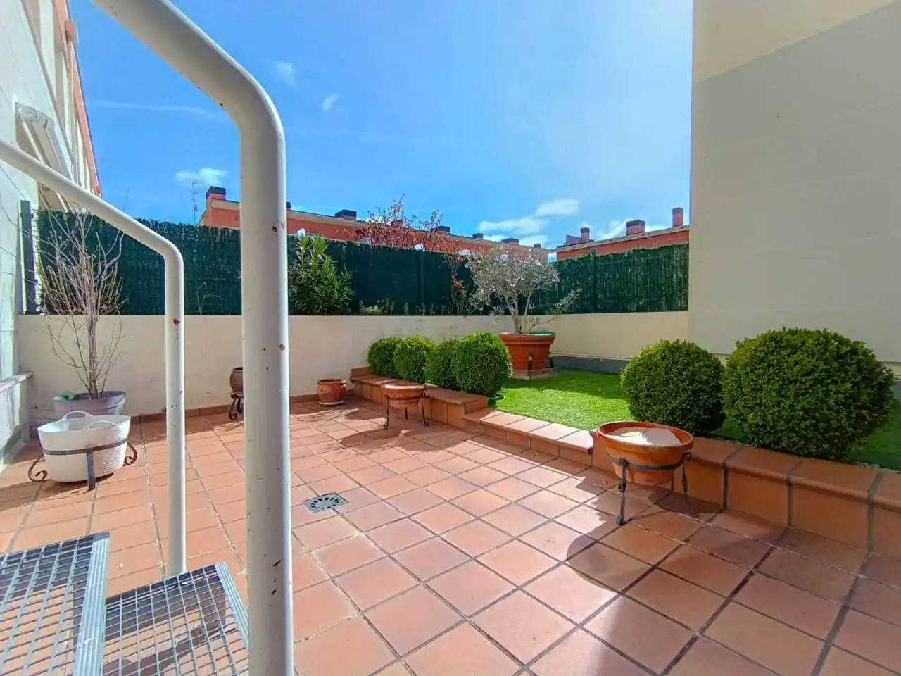 Terrassa de Casa o xalet en venda en Burgos amb Calefacció, Jardí privat i Parquet