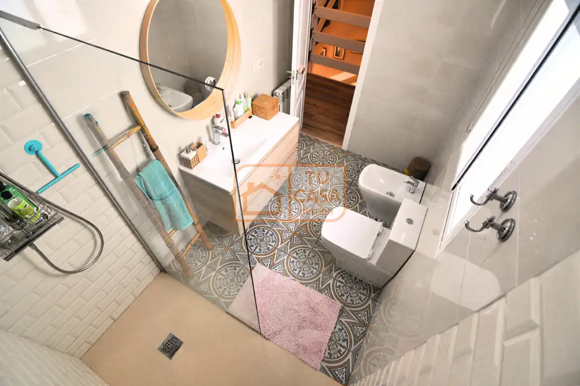 Reihenhaus mit Garten zum Verkauf in Calle Carlos Callejo, imagen 30