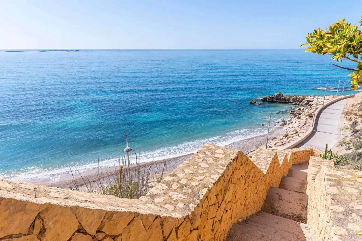 Vista exterior de Casa o chalet en venta en Villajoyosa / La Vila Joiosa con Jardín privado, Terraza y Piscina comunitaria