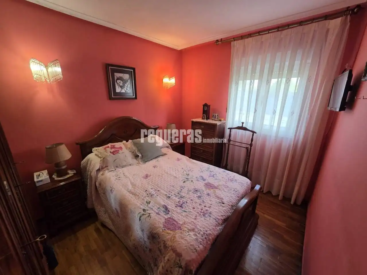 Bedroom of Flat for sale in Avilés  with Heating, Parquet flooring and Furnished