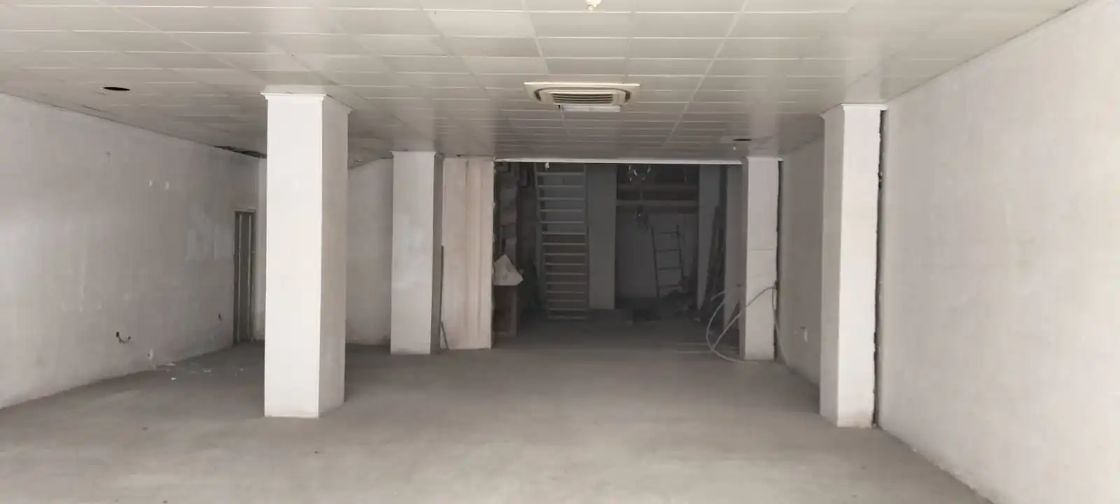 Local comercial de lloguer a Avenida HERMANOS BOU 19, imagen 5