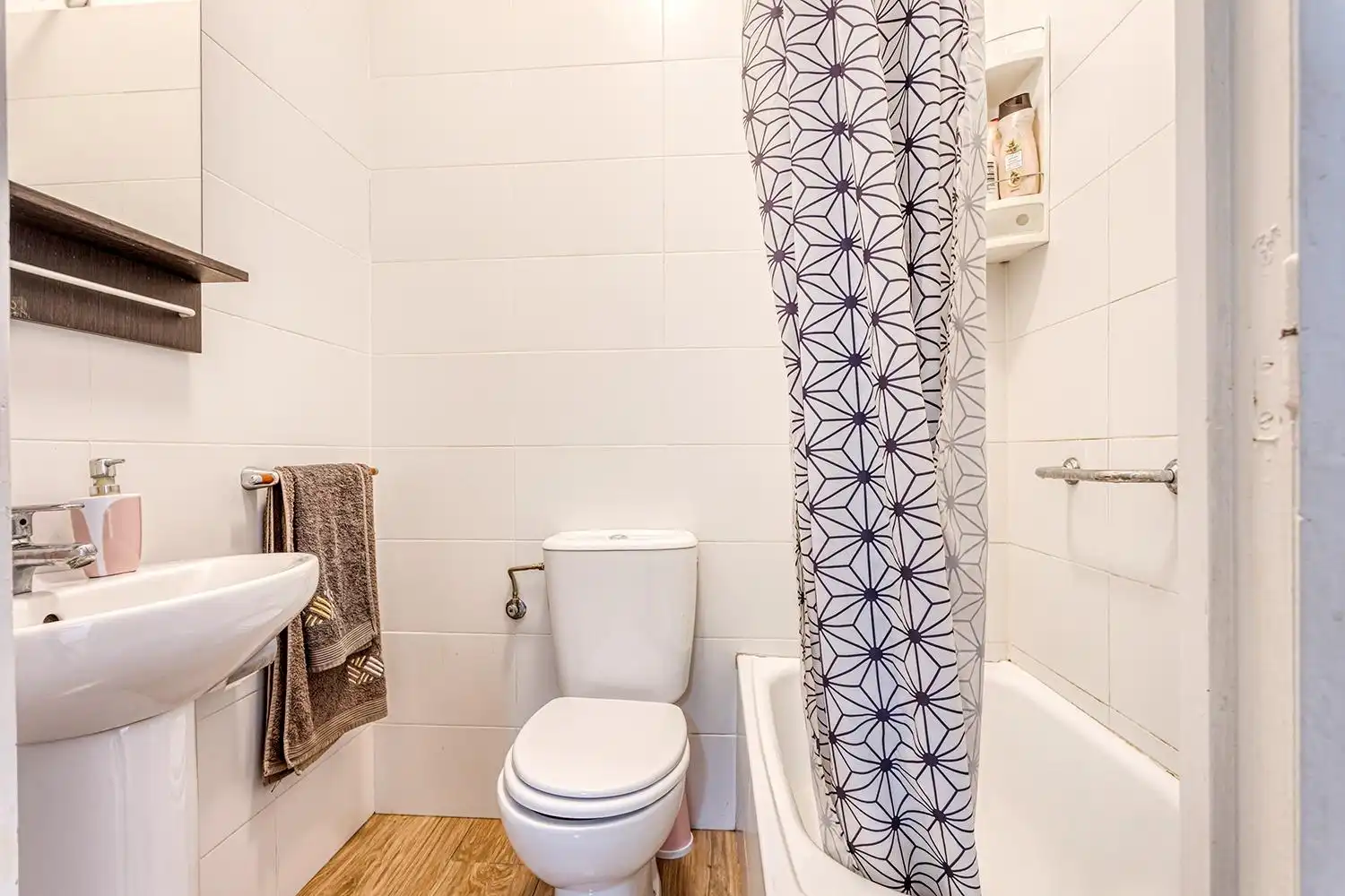 Baño de Casa adosada en venta en Montmaneu con Trastero, Amueblado y Balcón