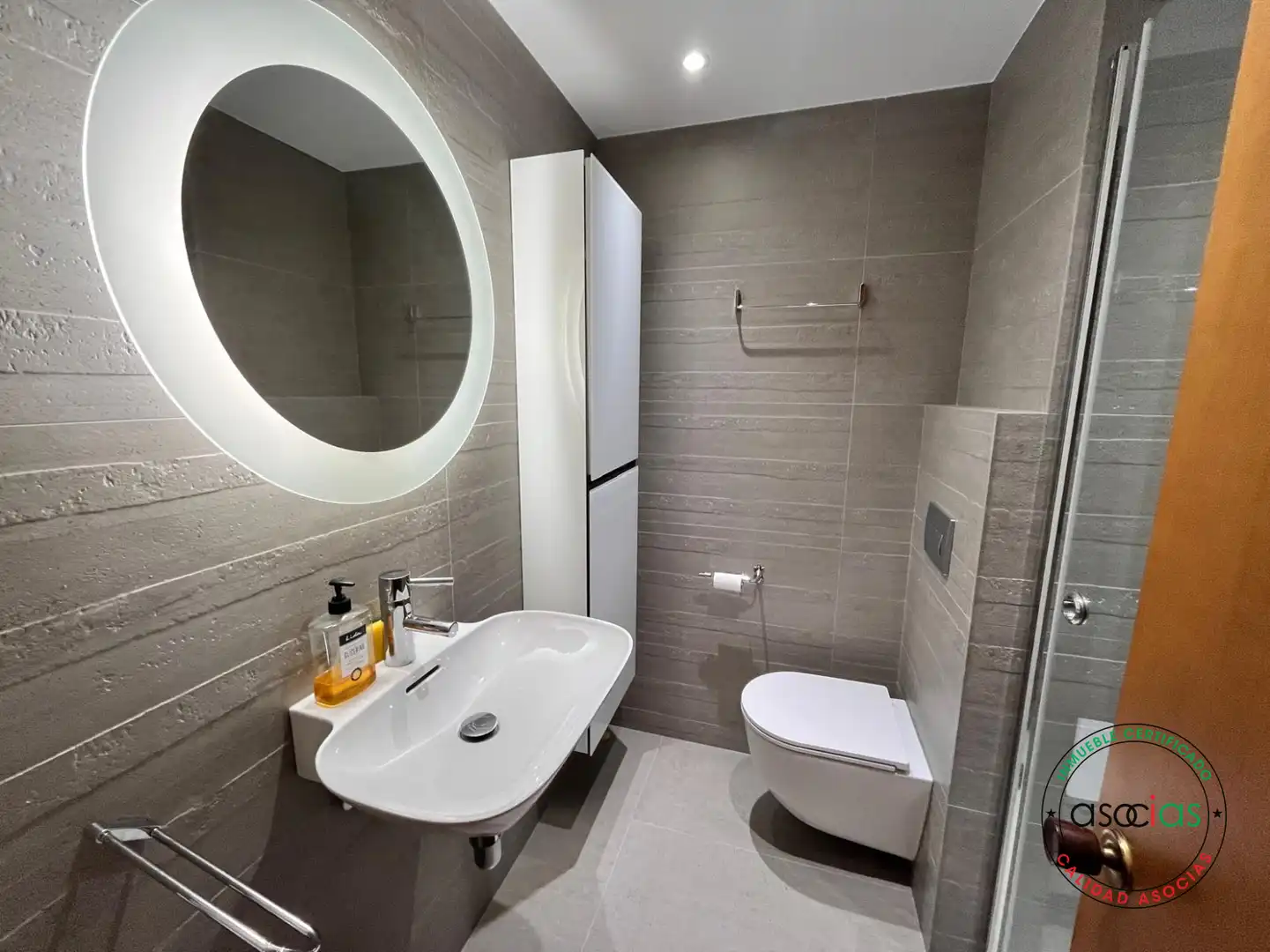 Bathroom of Flat for rent in Oviedo   with Heating and Balcony