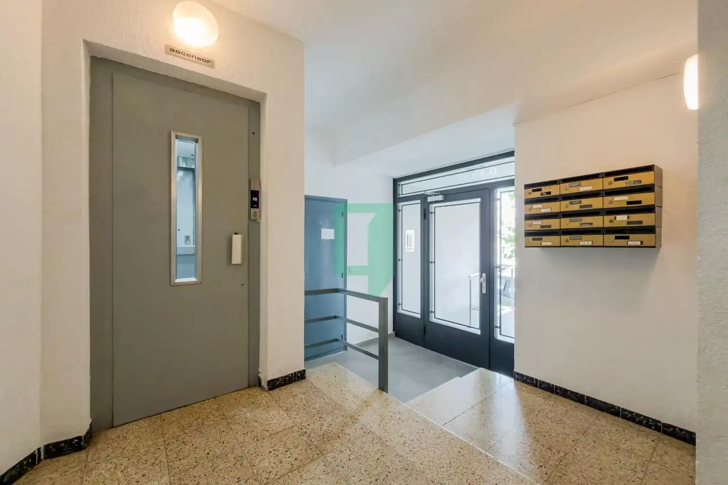 Piso en venta en Badalona con Aire acondicionado, Calefacción y Balcón
