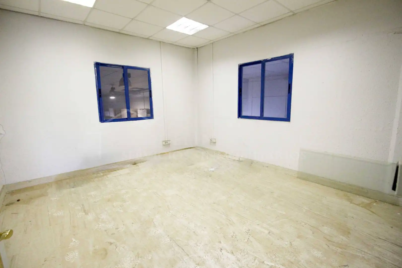 Nave industrial en venta en Pintores - Ferial