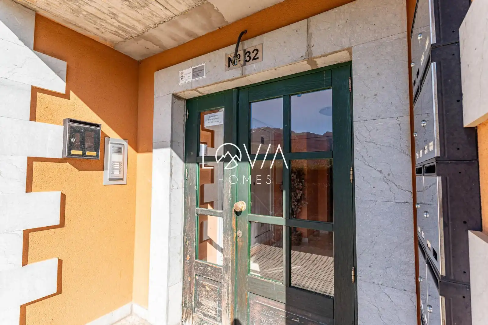Vista exterior de Piso en venta en Soba con Trastero