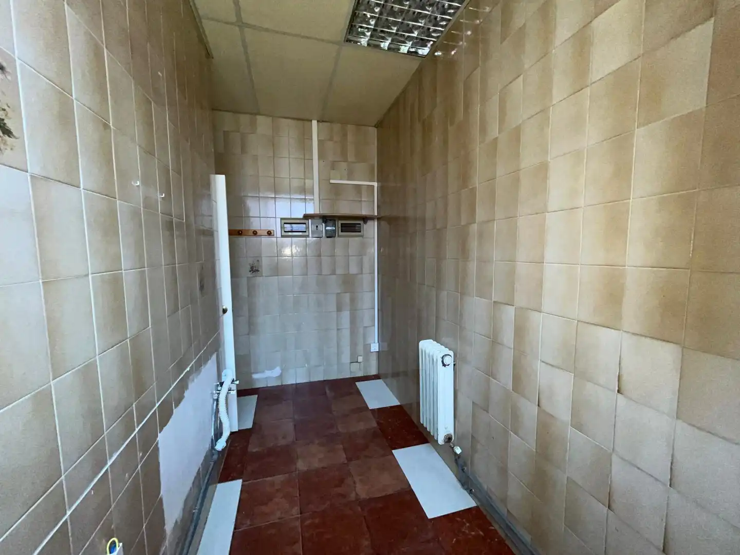 Badezimmer von Geschaftsraum zur Miete in Tudela de Duero mit Heizung und Parkett