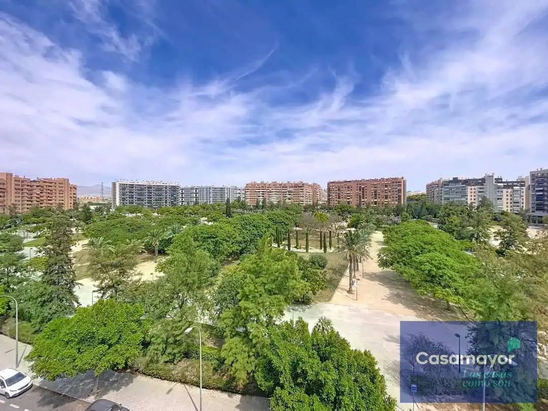 Vista exterior de Pis en venda en Alicante / Alacant amb Aire condicionat, Calefacció i Jardí privat