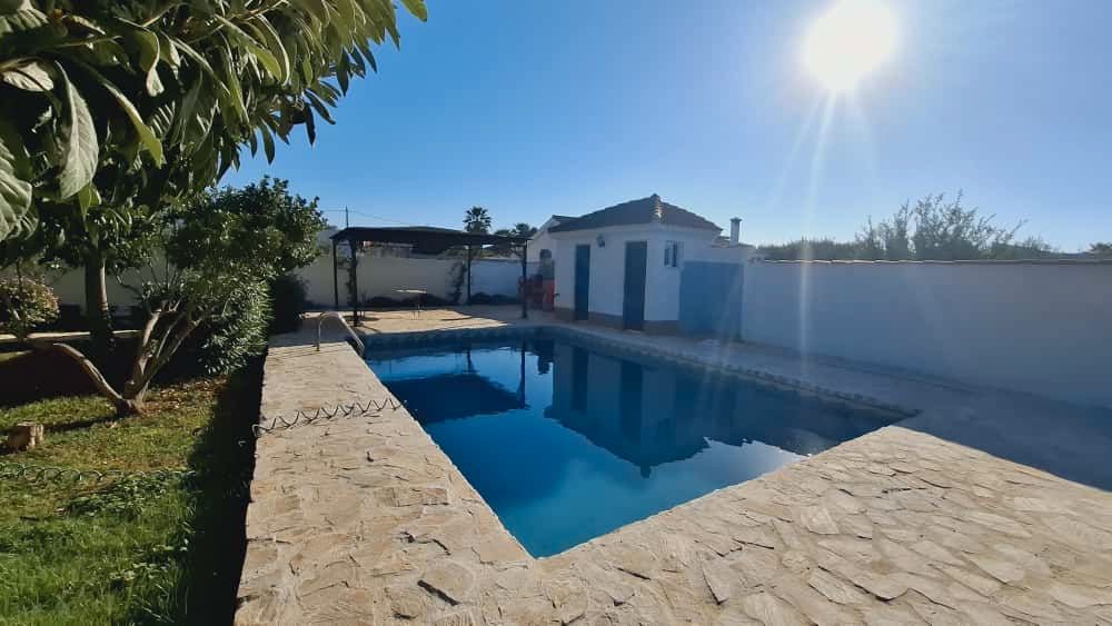 Swimming pool of House or chalet for sale in Chiclana de la Frontera