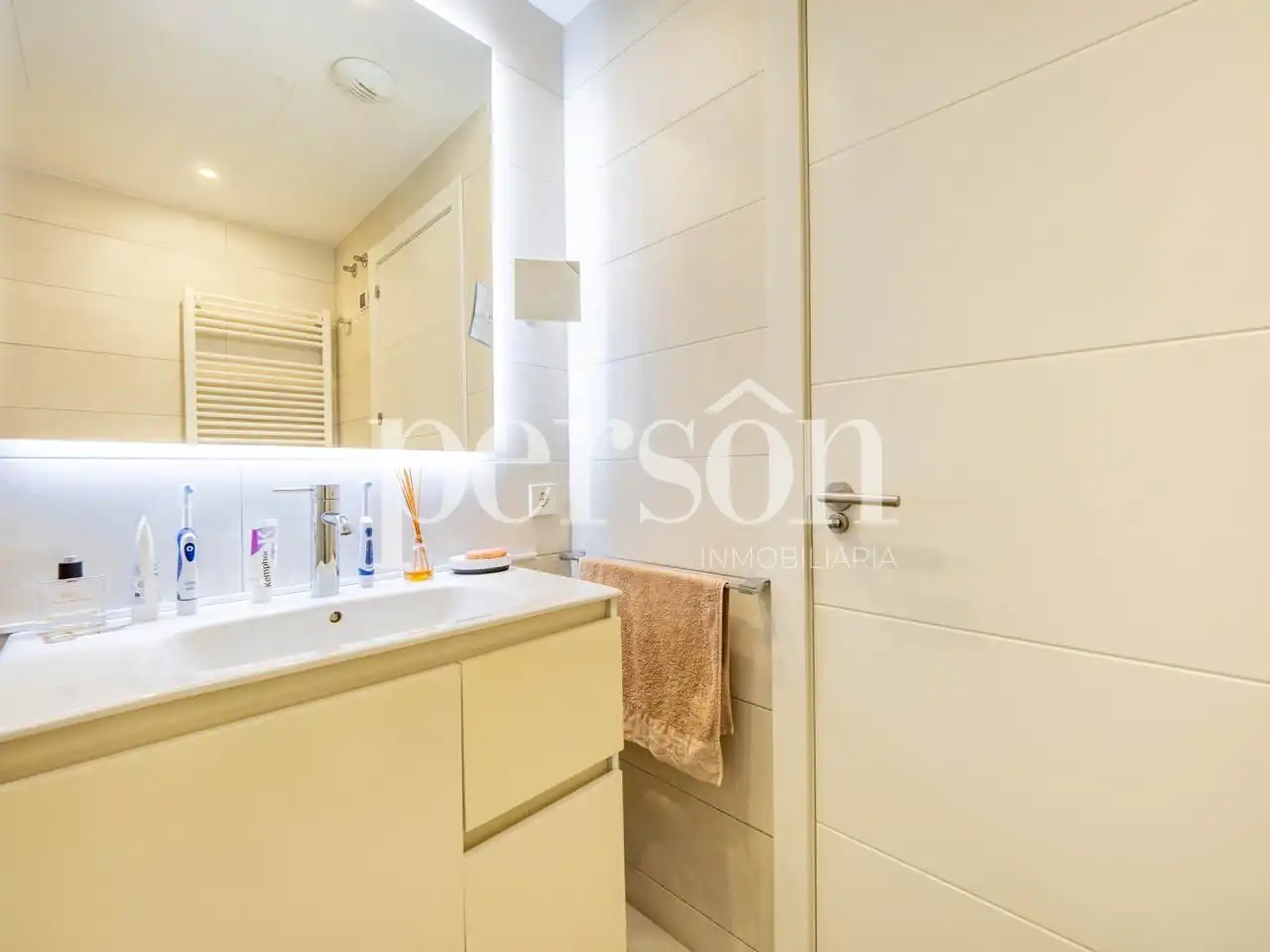 Baño de Piso en venta en Valencia con Aire acondicionado, Calefacción y Balcón