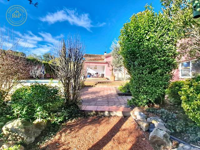 Casa-chalet en Venta en Calle ROSSINYOL en Les Fonts