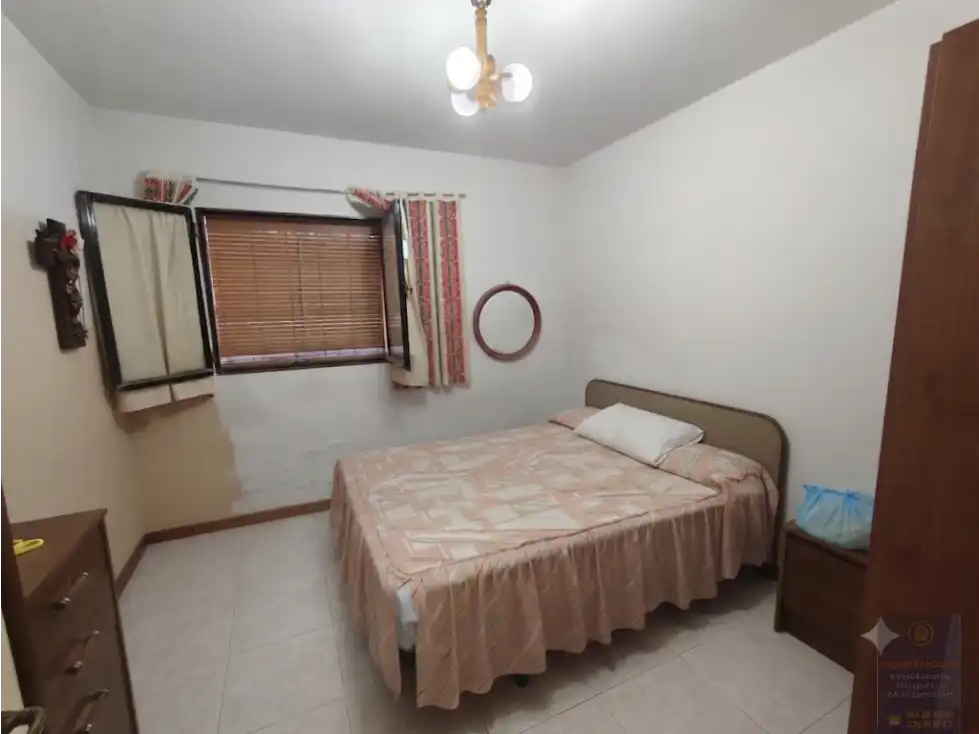 Villa con piscina in vendita a El Casar de Escalona