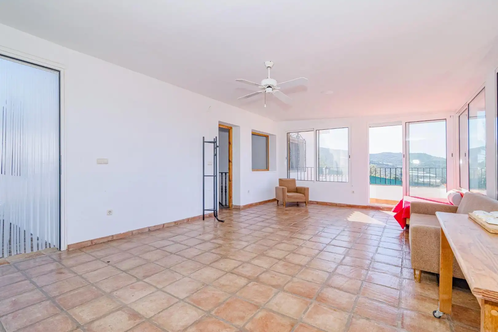 Sala de estar de Casa o chalet en venta en Motril con Jardín privado, Terraza y Piscina