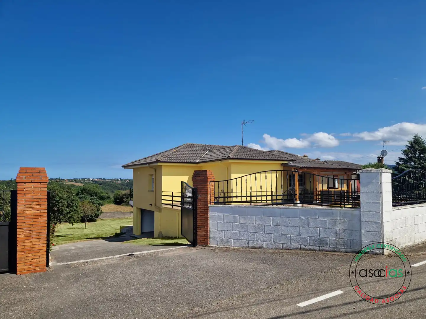 Exterior view of Houses for sale in Gijón   with Heating, Private garden and Terrace