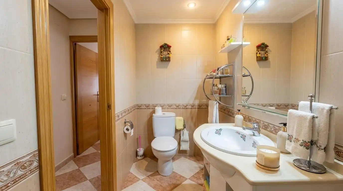 Bany de Casa o xalet en venda en Valmojado amb Calefacció, Jardí privat i Terrassa