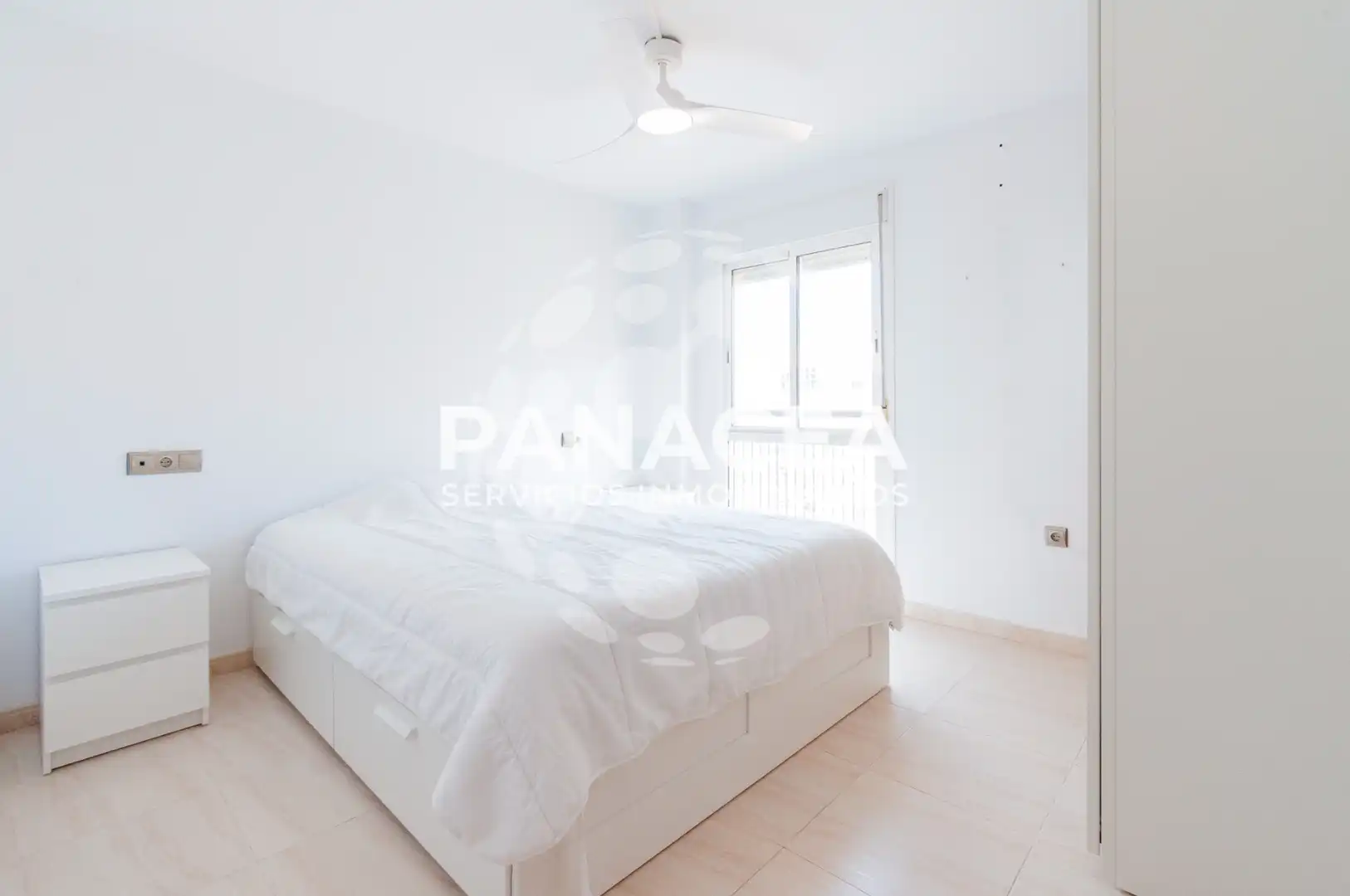 Habitación de Piso en venta en Roquetas de Mar con Amueblado, Horno y Lavadora