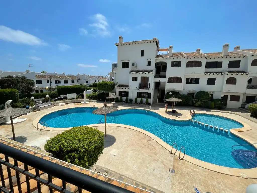 Mini appartamento con terrazza in vendita a Orihuela Costa