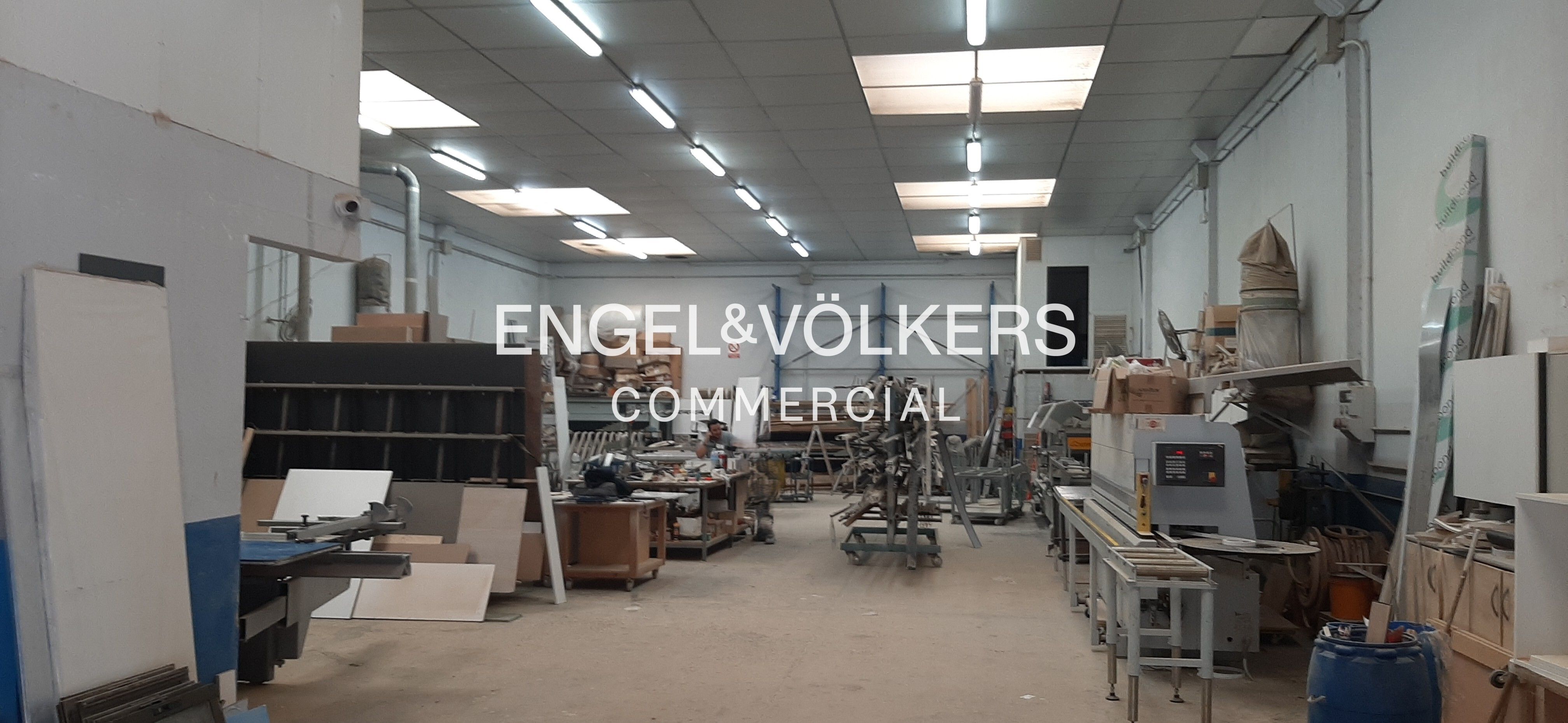 Nave industrial en venta en Sabadell