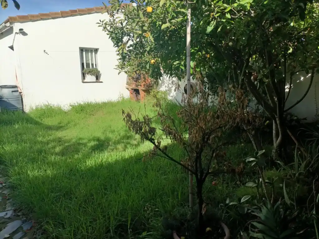 Jardí de Casa adosada en venda en Badajoz