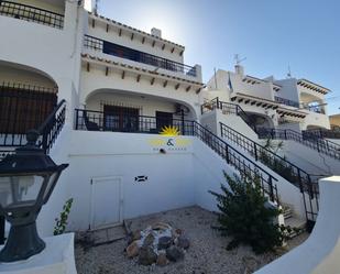 Vista exterior de Casa o xalet de lloguer en Orihuela amb Aire condicionat, Terrassa i Piscina