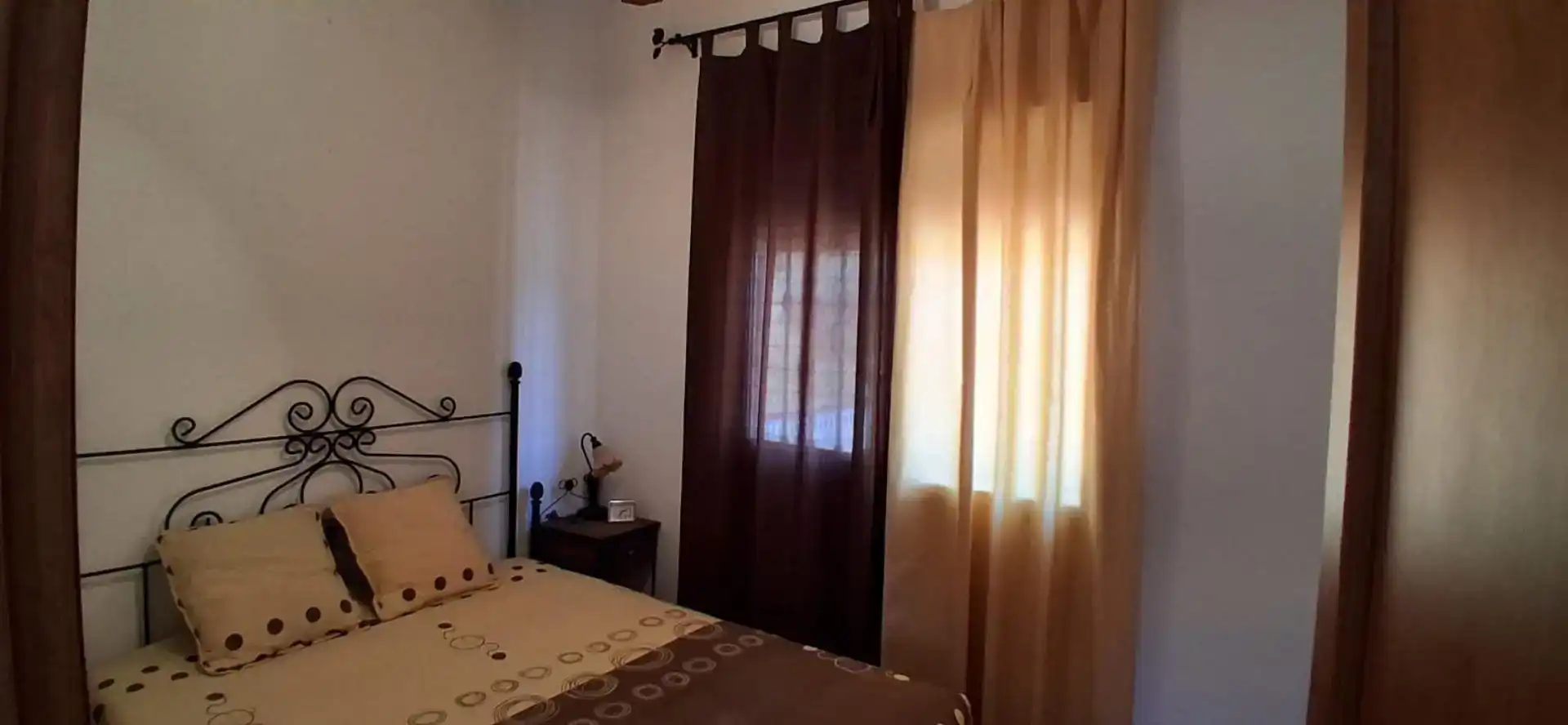 Dormitori de Casa adosada en venda en El Real de la Jara amb Aire condicionat, Jardí privat i Traster