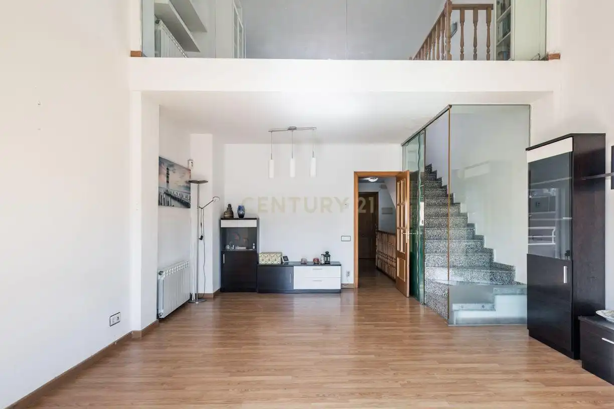 Sala d'estar de Apartament en venda en Sant Vicenç Dels Horts amb Aire condicionat i Balcó