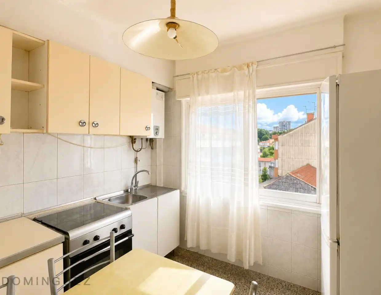 Cocina de Piso en venta en Vigo  con Calefacción