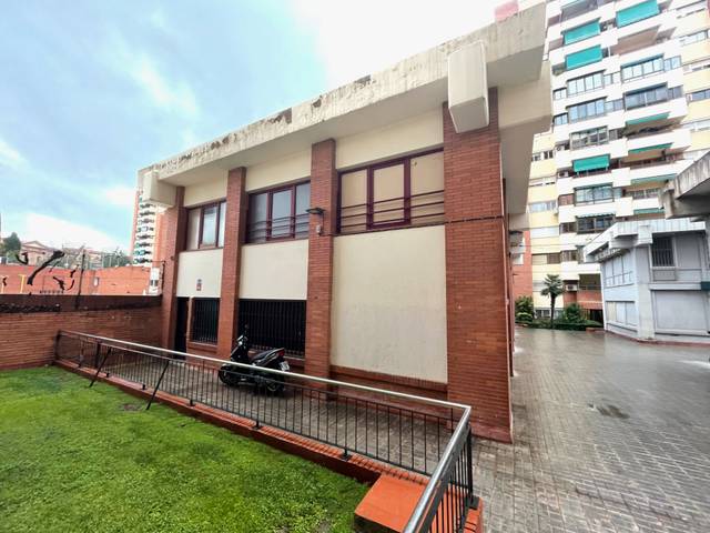 Local comercial en Venta en Passeig d'Urrutia, 123 en La Guineueta