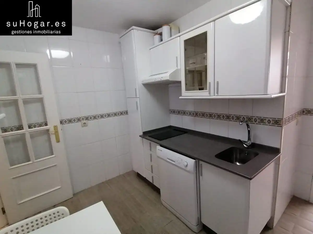 Cocina de Apartamento de alquiler en Badajoz con Calefacción, Terraza y Trastero
