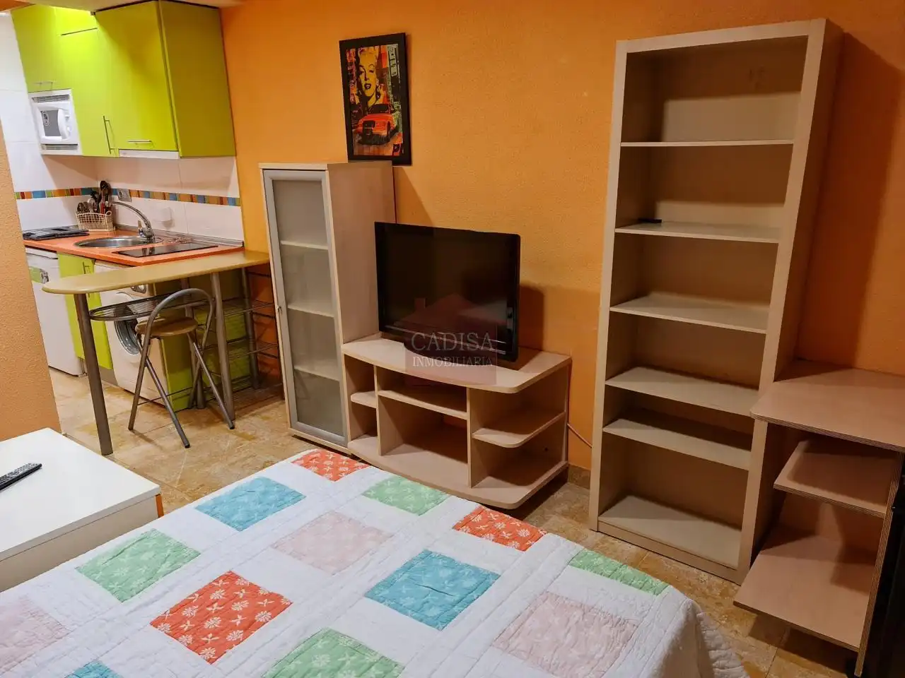 Bedroom of Study for rent in Salamanca  with Heating and Furnished